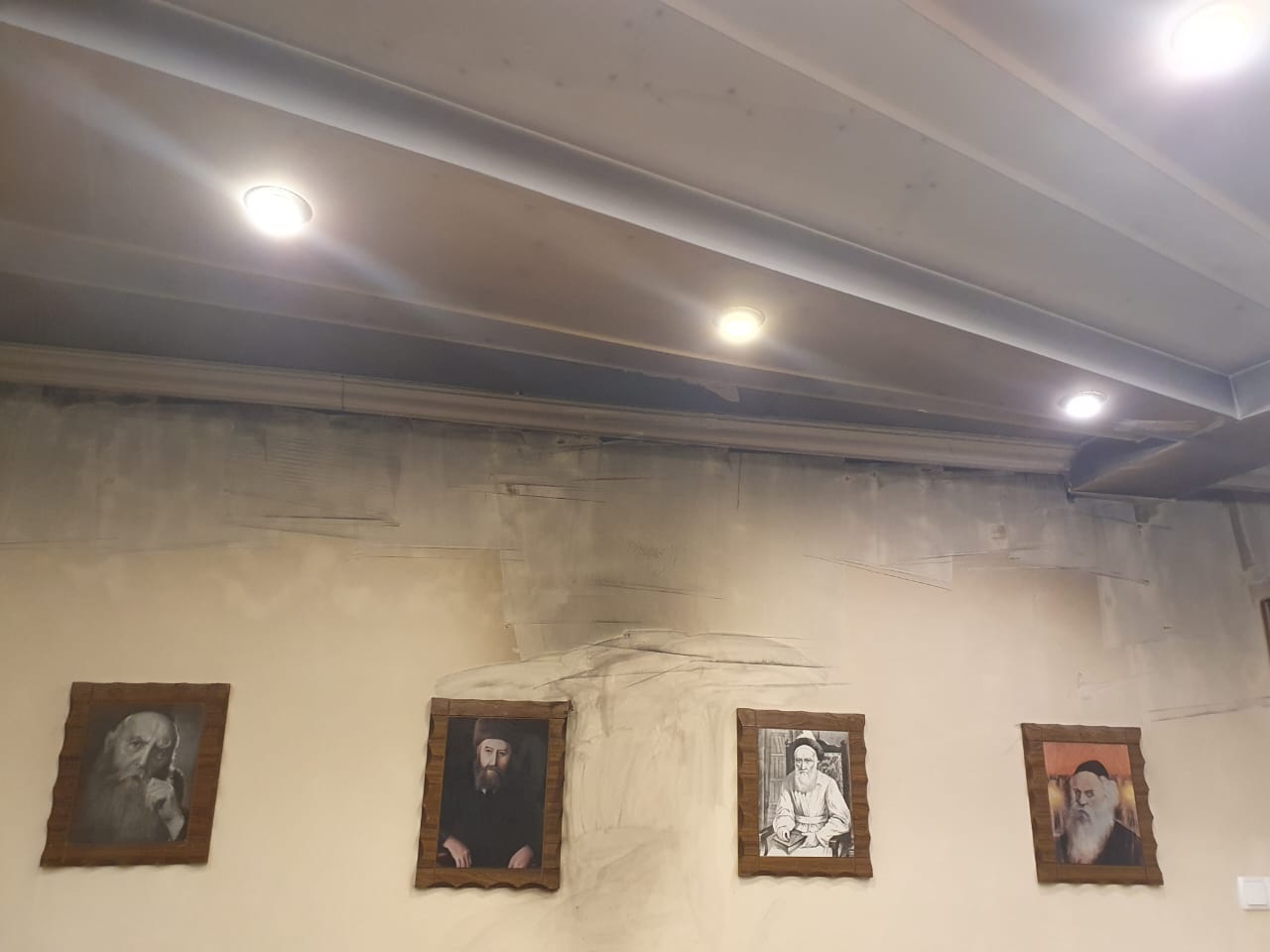 שליח חב"ד באוקראינה, התעורר בשבת וגילה: הנרות שרפו את הבית