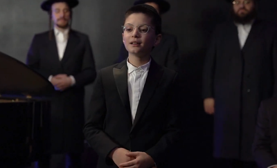 מאיר רוזינגר מבצע את היצירה הנודעת: "טיהר"