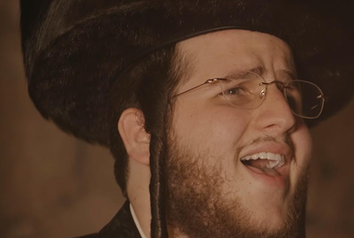 שרולי קלצקין בביצוע לחנוכה: "הנרות הללו"