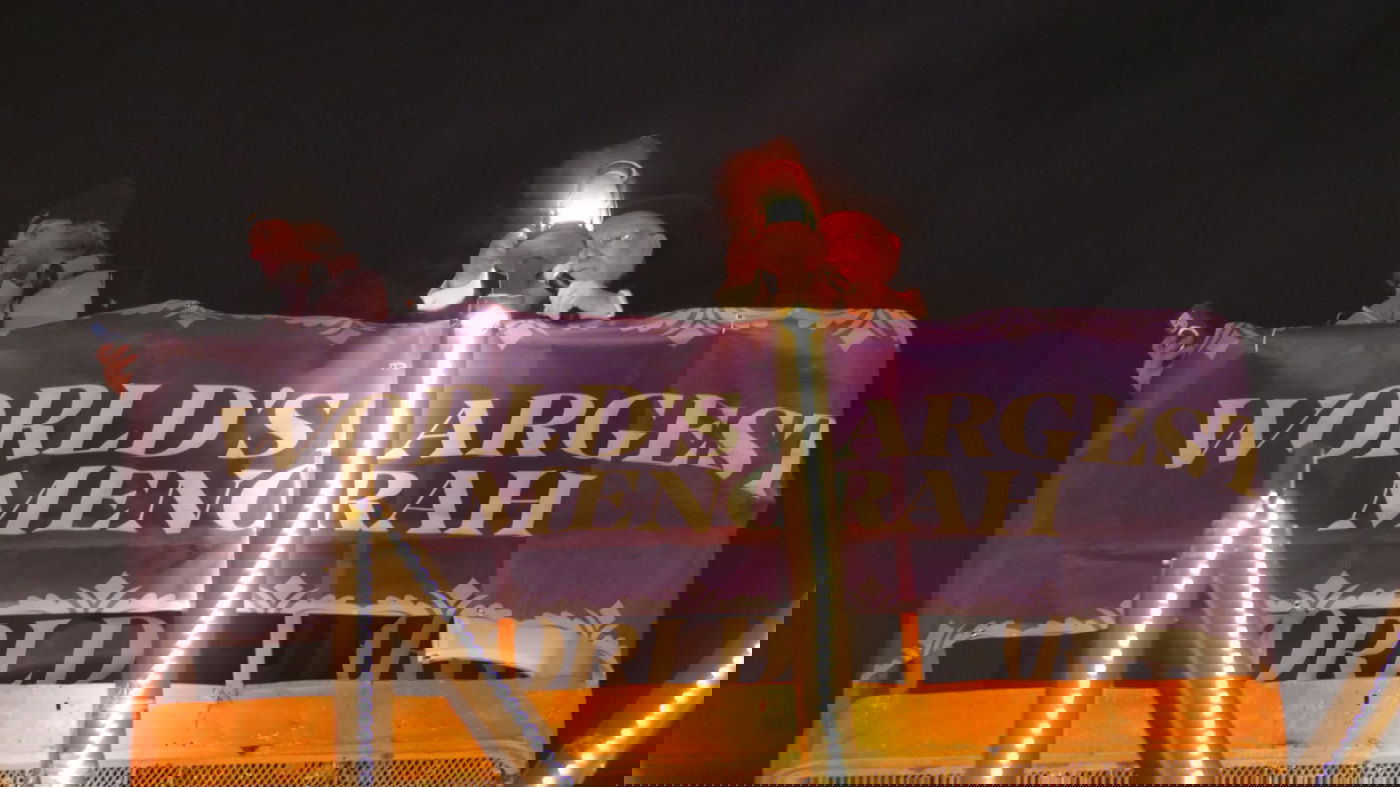 על רקע האנטישמיות הגואה: ראש העיר ניו יורק בהדלקת המנורה הגדולה בעולם