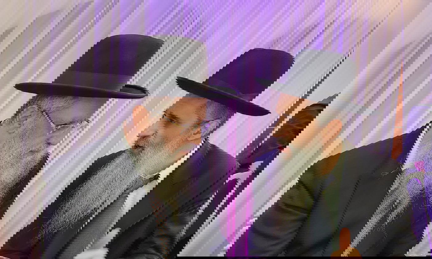 תיעוד: חתונת נכדם של הגר"י כהן והגר"ש בן שלמה