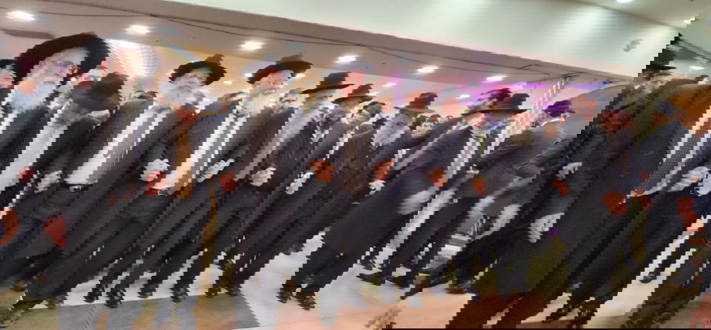 תיעוד: חתונת נכדם של הגר"י כהן והגר"ש בן שלמה