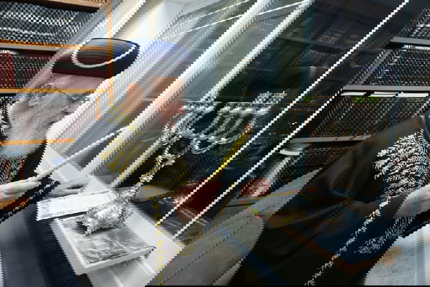 תיעוד: הראשון לציון בהדלקת נר שני של חנוכה