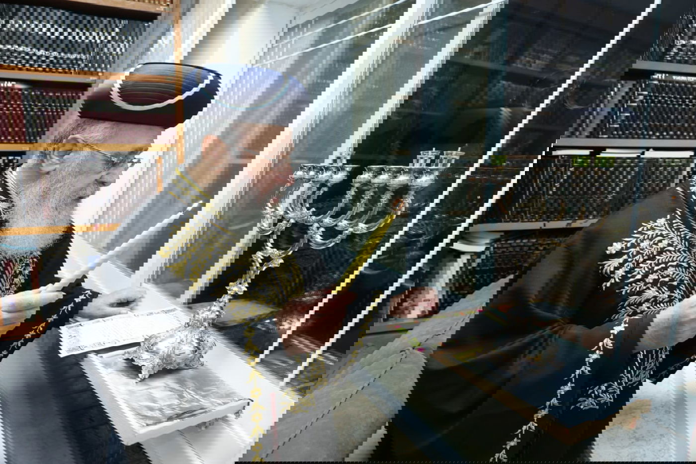 תיעוד: הראשון לציון בהדלקת נר שני של חנוכה