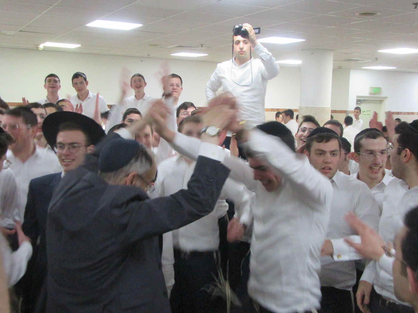 לע"נ אביו של הנגיד: ב'אור ישראל' ערכו סעודת מלווה מלכה