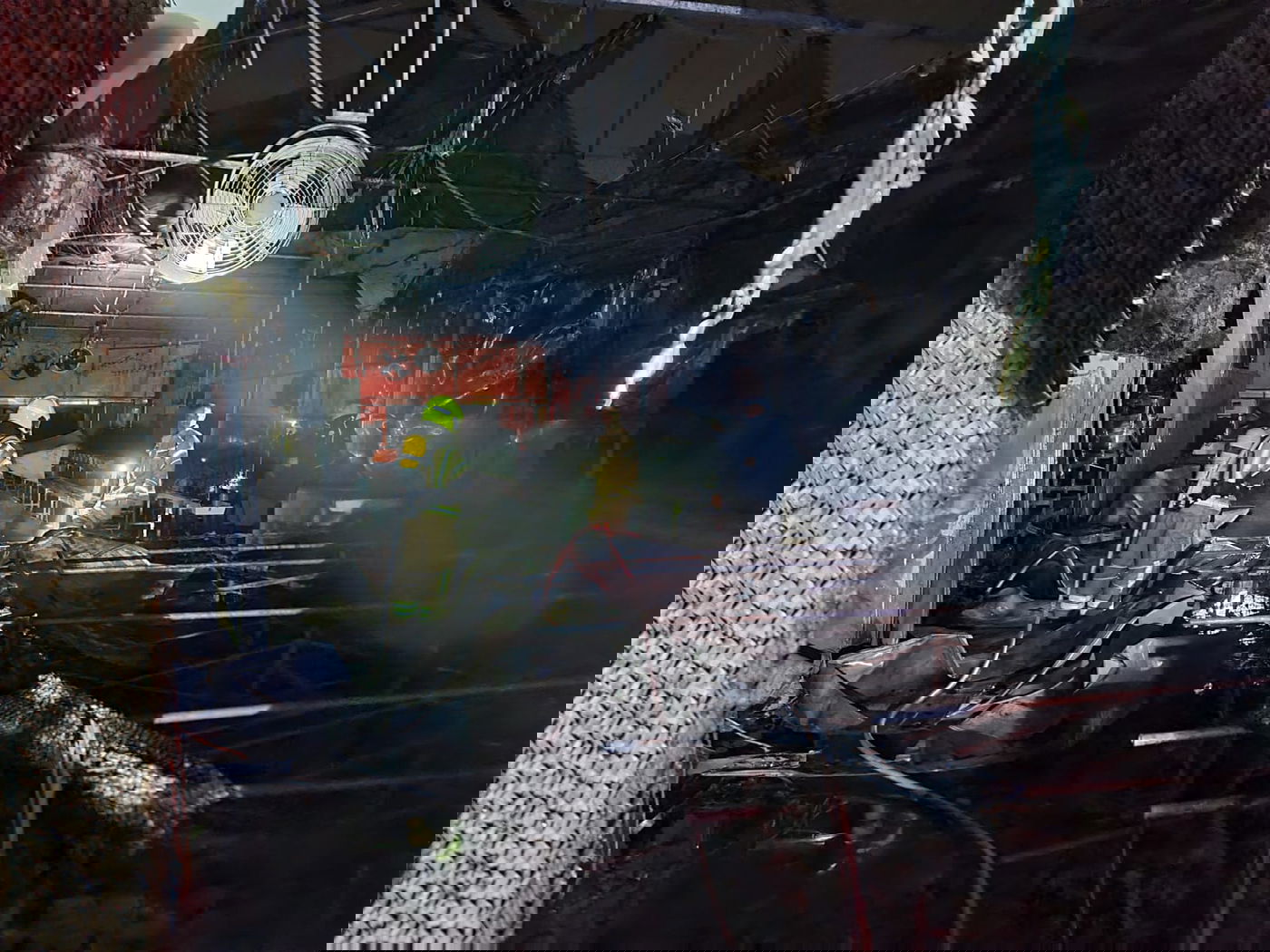 לוחמי האש הוזעקו לסייע בכיבוי האש בחוות קנאביס | תיעוד