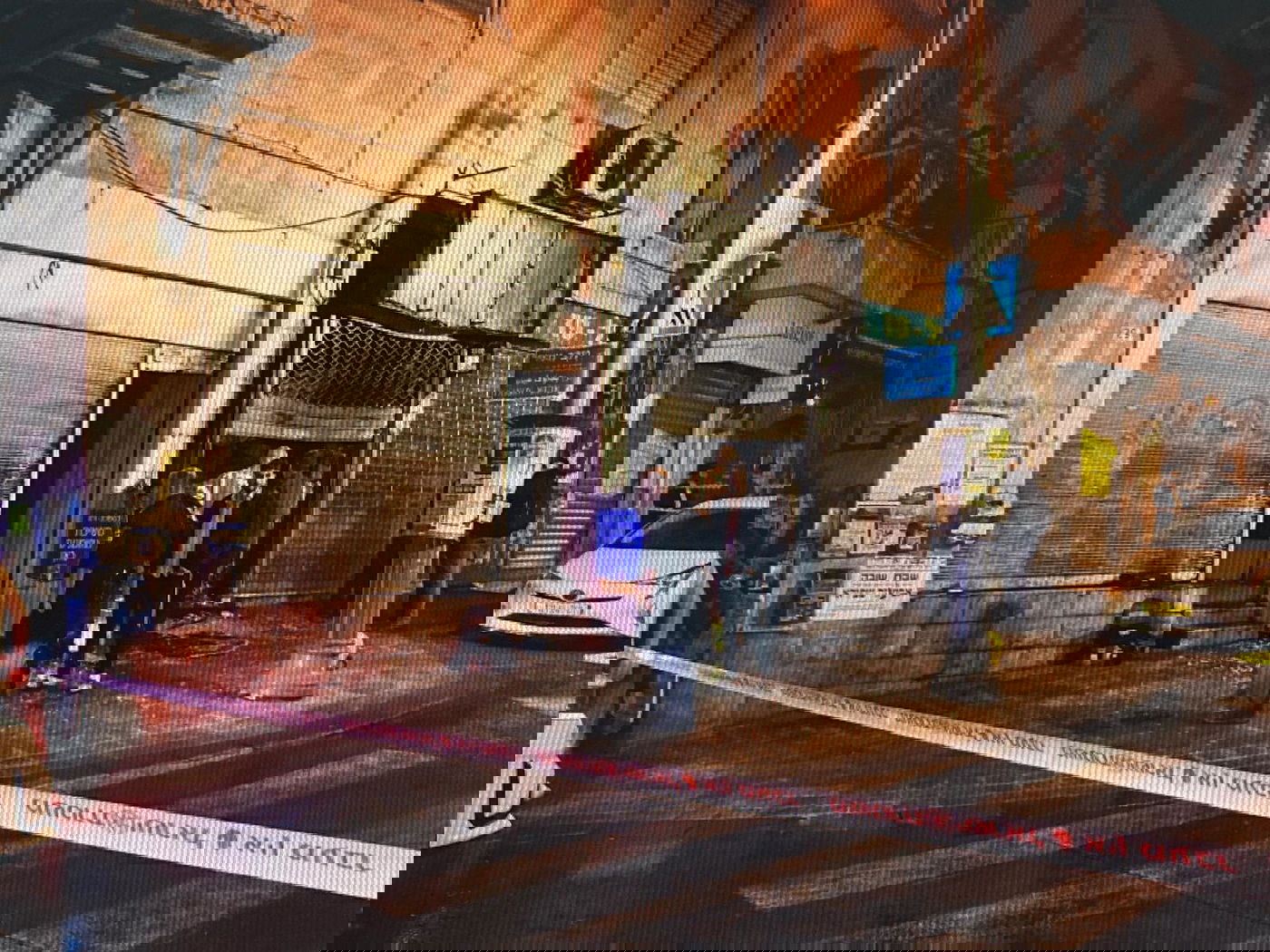 החנות שהוצתה