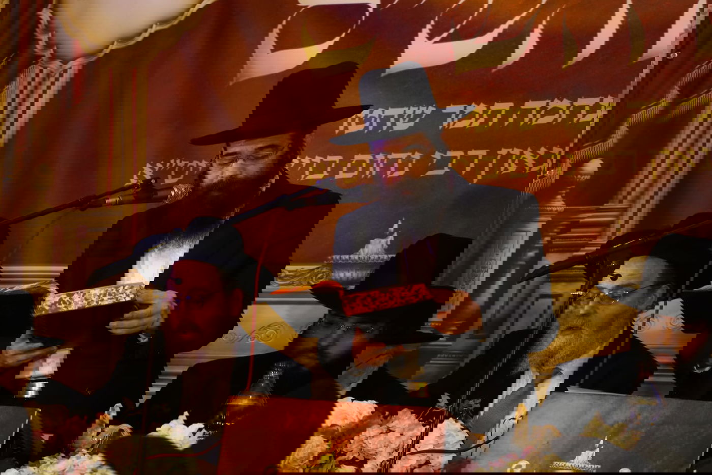 תיעוד: הבחורים סיימו ש"ס לעילוי נשמת בתו ראש הישיבה