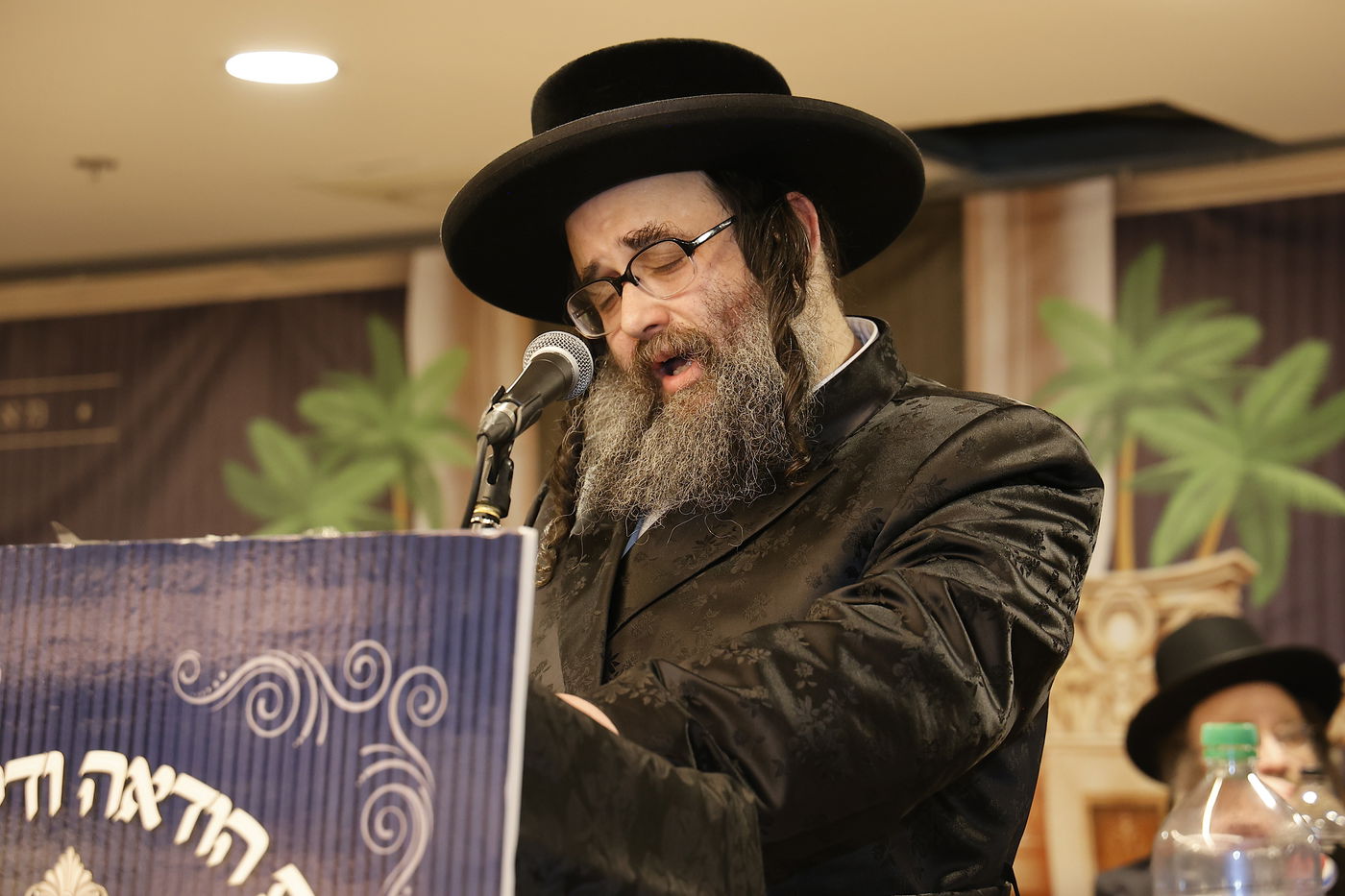 בראשות האב"ד: בסאטמר הניחו אבן פינה לבית ספר חדש