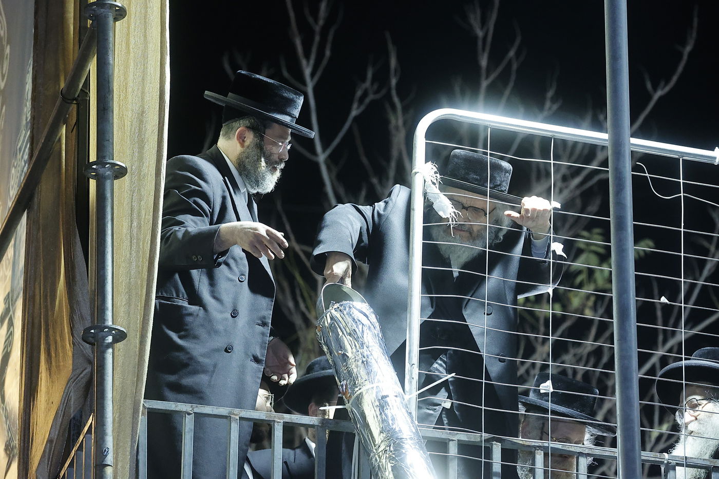 בראשות האב"ד: בסאטמר הניחו אבן פינה לבית ספר חדש