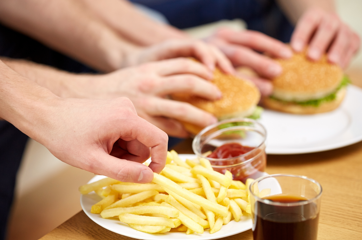 מחקר: אם השכנים שלכם שמנים, כנראה שגם אתם