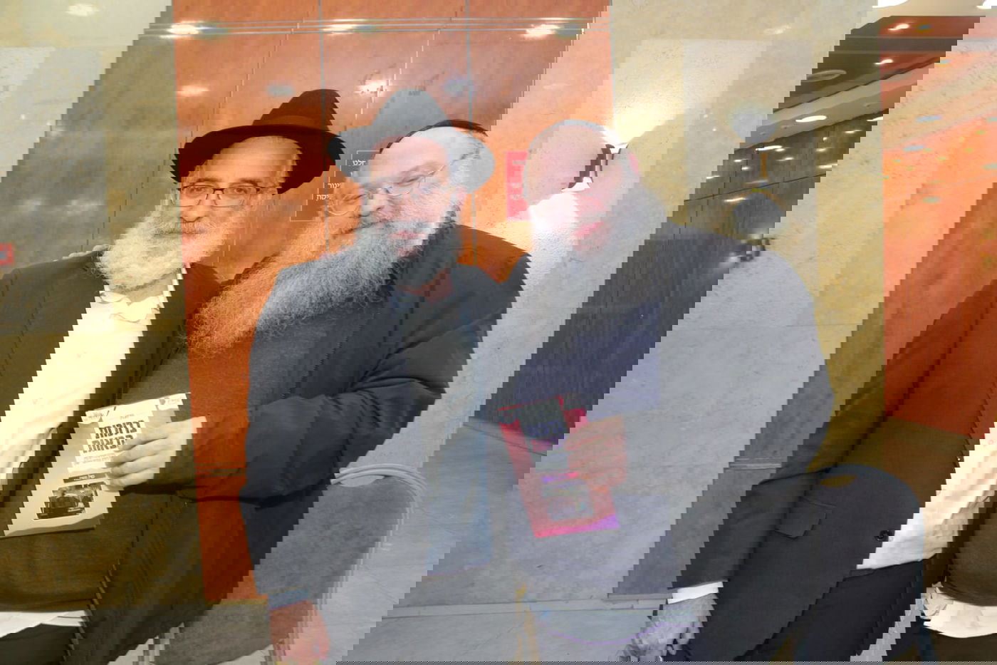 מרגש: כשפריד בירך את נשות הגיל השלישי