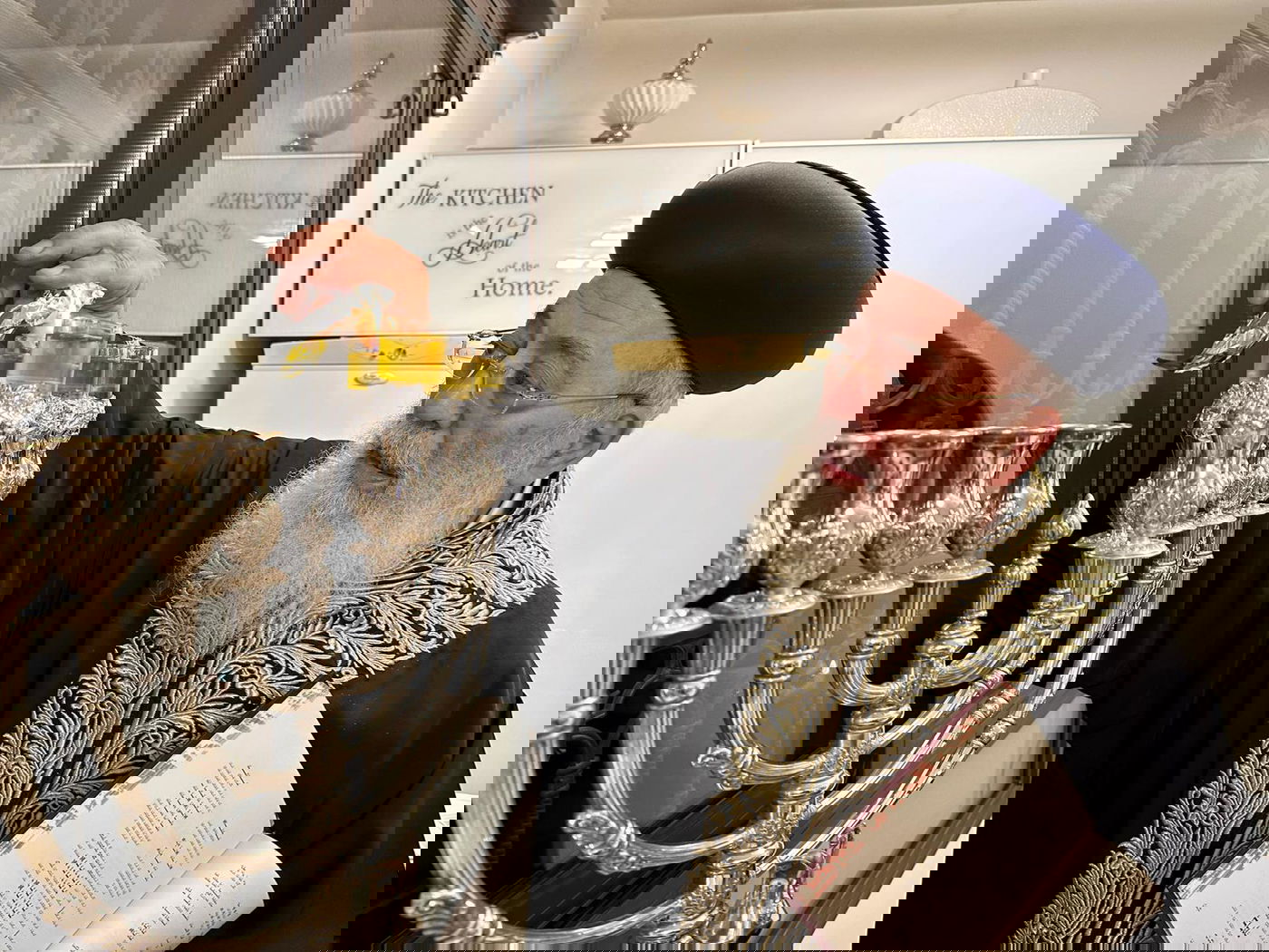 תיעוד: הראשון לציון הגר"ש עמאר בהדלקת נר רביעי