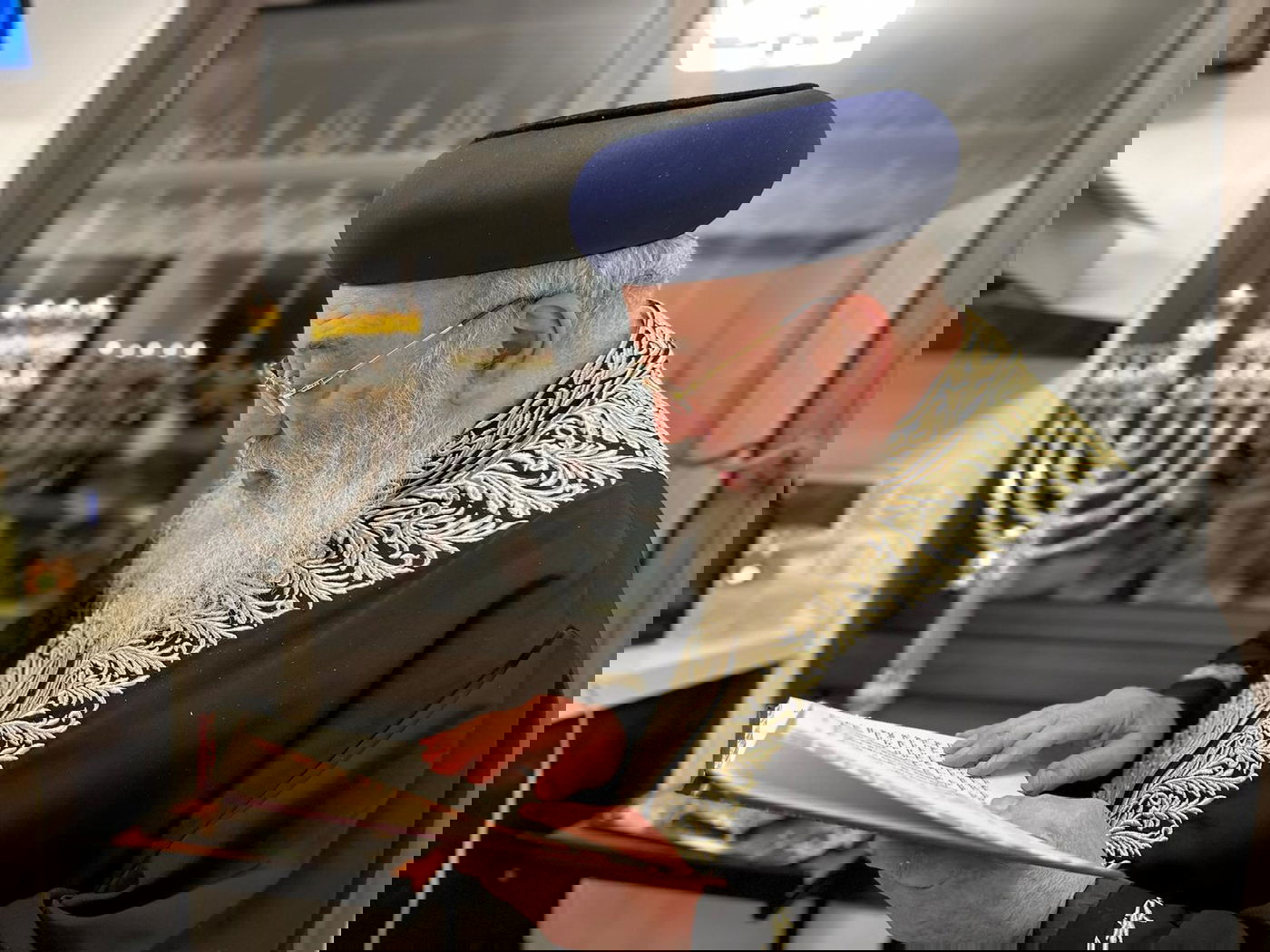 תיעוד: הראשון לציון הגר"ש עמאר בהדלקת נר רביעי