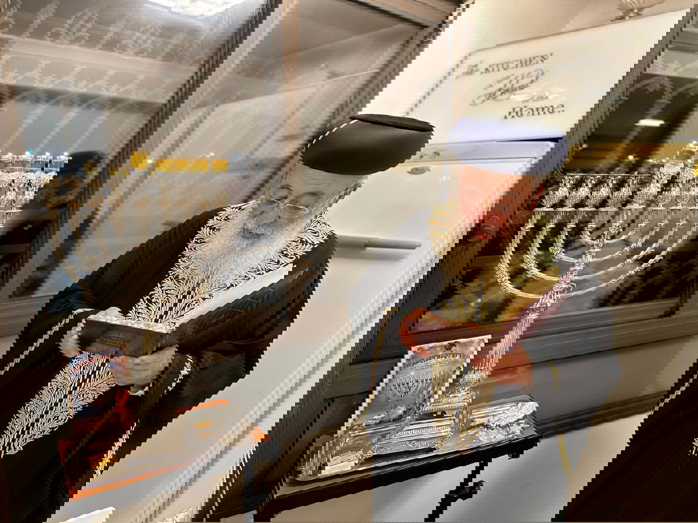 תיעוד: הראשון לציון הגר"ש עמאר בהדלקת נר רביעי