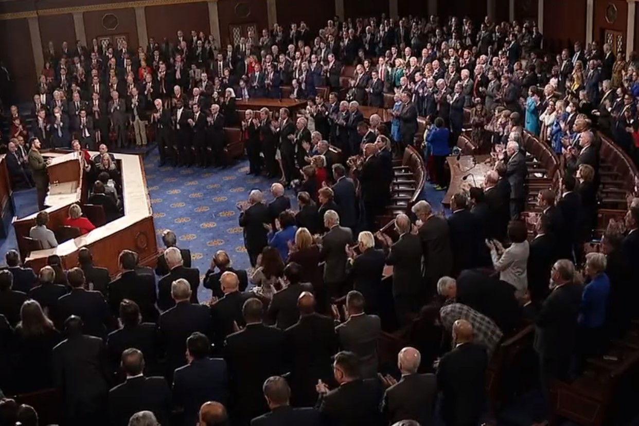 מחיאות כפיים במהלך הנאום