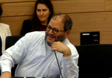 הבדיחה של ינון אזולאי שהצחיקה את עופר כסיף | צפו