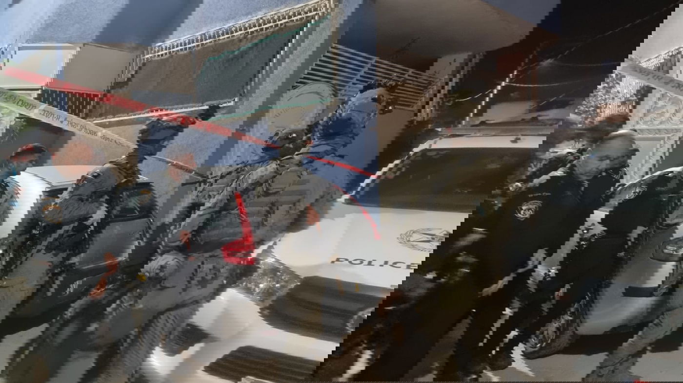 ירי בוצע לעבר שני שוטרים ונעשה ניסיון לדרוס אותם, המחבל נוטרל במקום