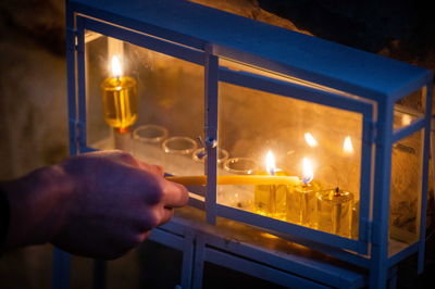 חב"דניקים הדליקו נרות חנוכה - לקוחות יצאו מהמסעדה בלי לשלם