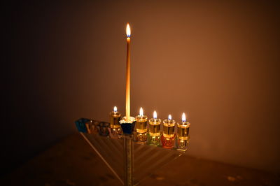 פרשת מקץ: מדוע המכבים לא הדליקו את המנורה בשמן טמא?