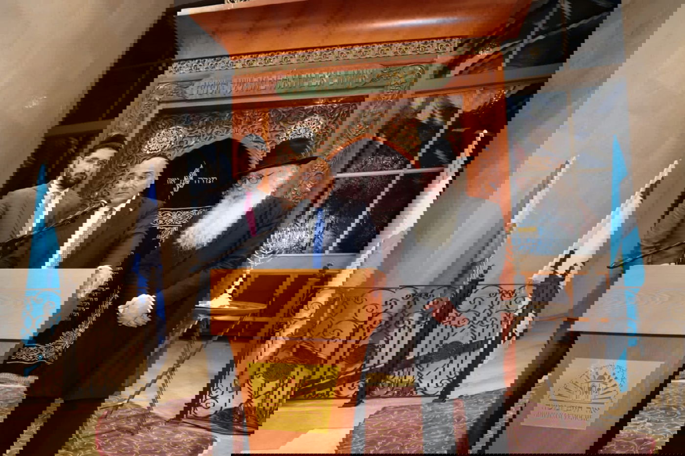 הרב הראשי הדליק עם ראש קבינט השרים של ארגנטינה