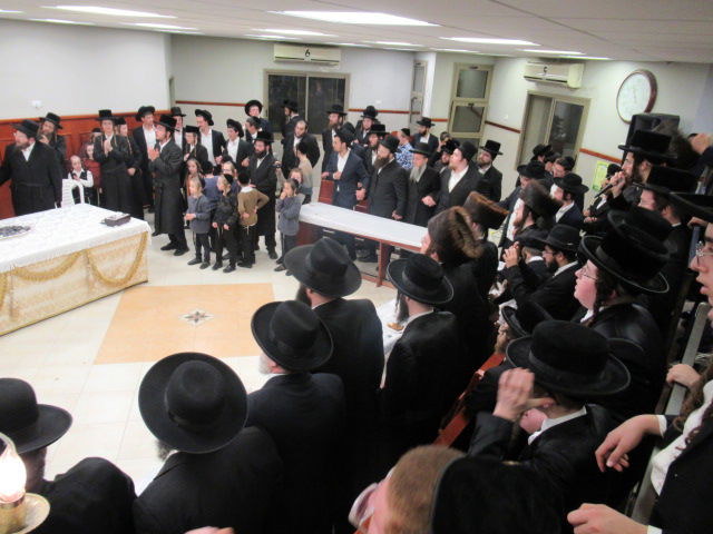 הדלקת נר חנוכה ויום ההצלה בקרעטשניף קרית גת