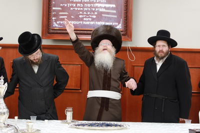 הדלקת נר חנוכה ויום ההצלה בקרעטשניף קרית גת