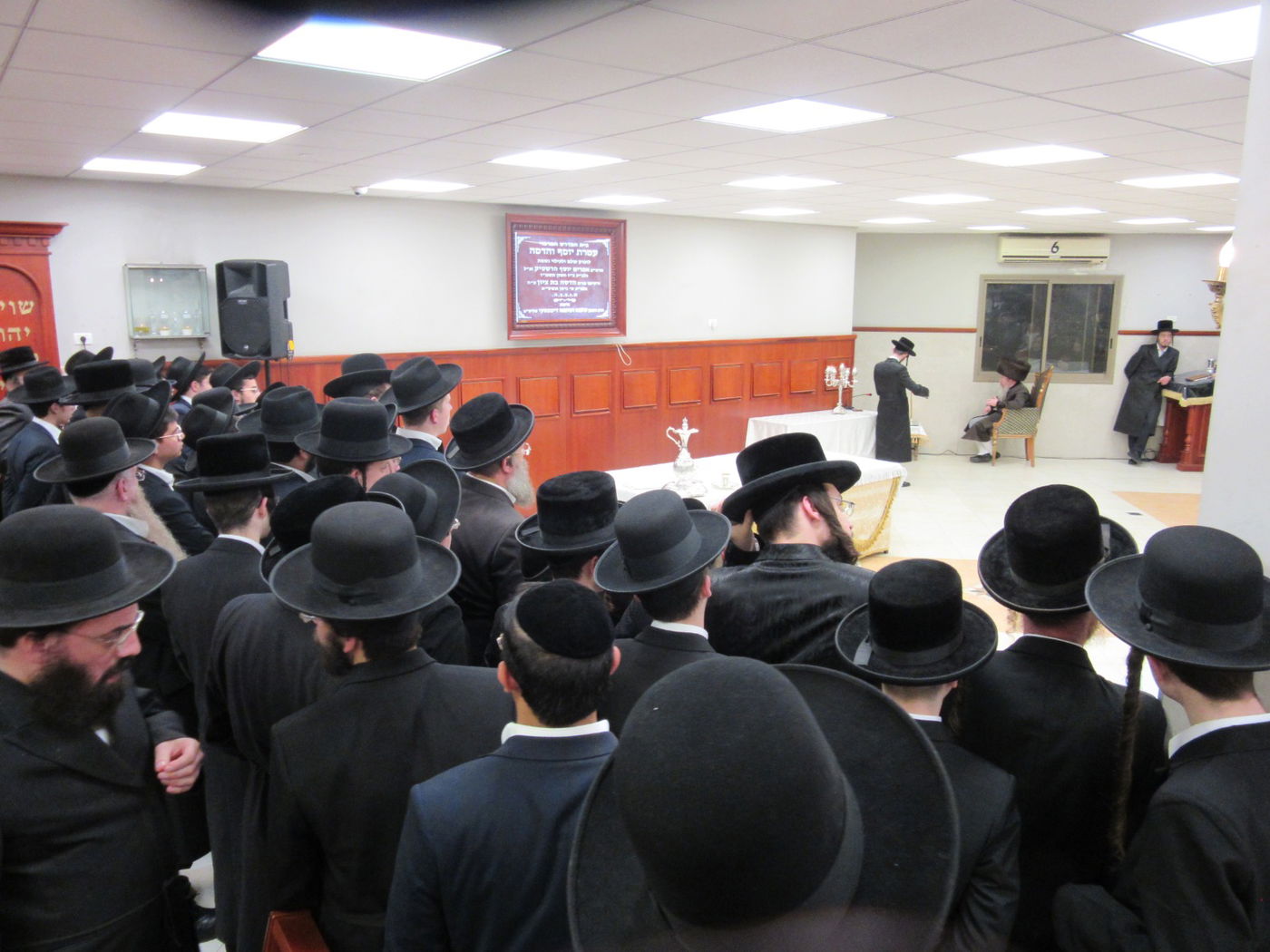 הדלקת נר חנוכה ויום ההצלה בקרעטשניף קרית גת