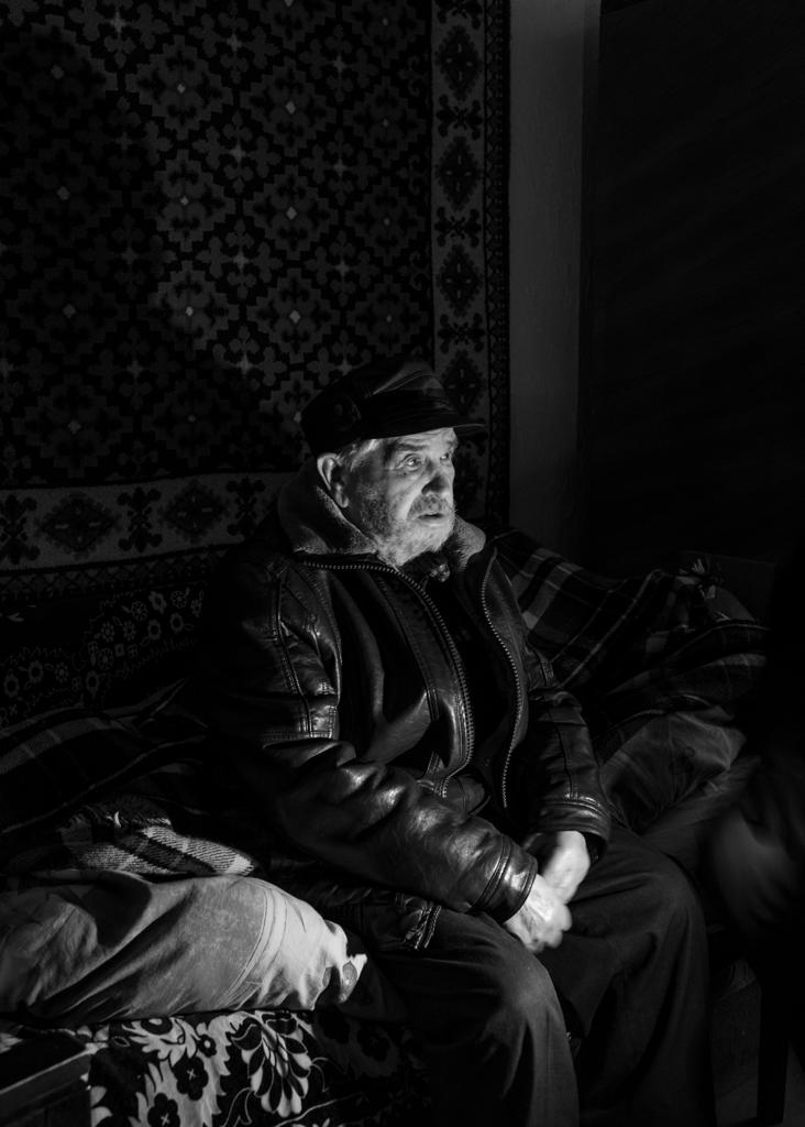 בצל המלחמה: הדלקת נרות חנוכה באוקראינה