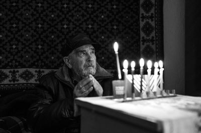 בצל המלחמה: הדלקת נרות חנוכה באוקראינה