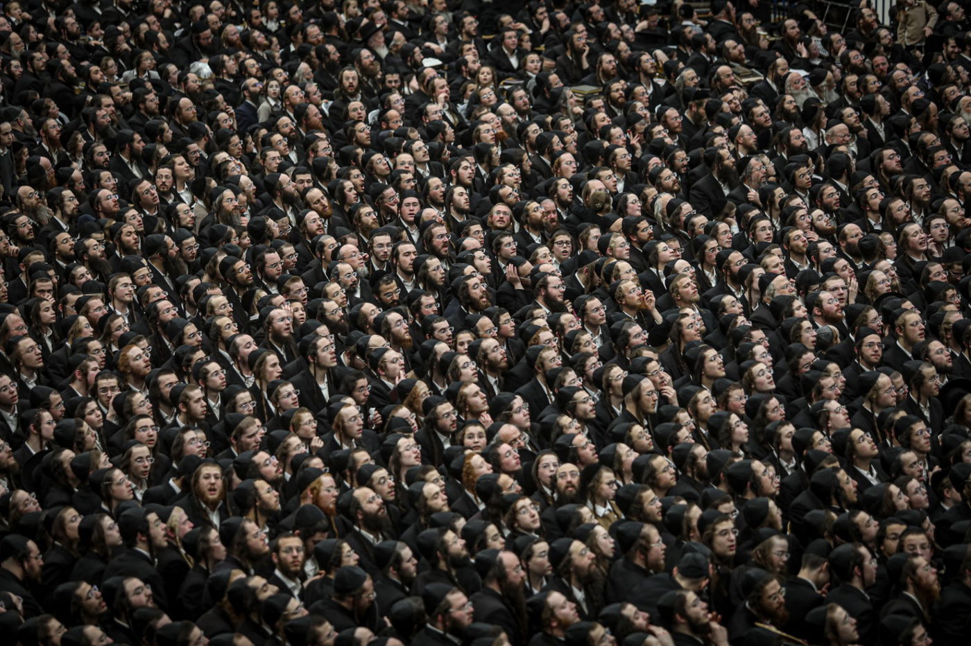 תיעוד עוצמתי: 'זאת חנוכה' בחצר חסידות גור בירושלים