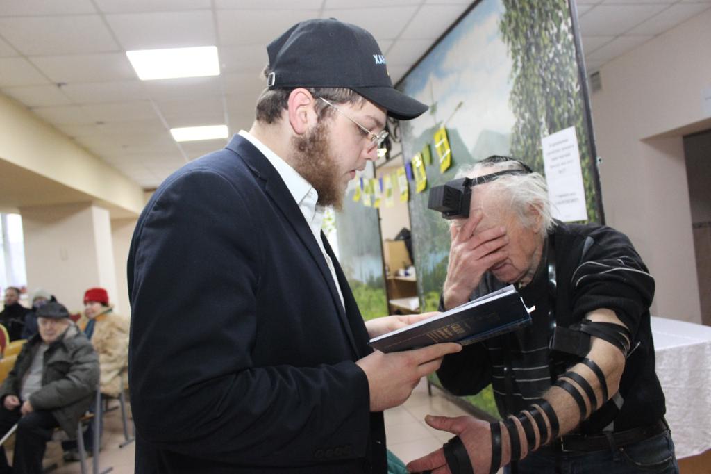 טנקים באוקראינה, לא מה שחשבתם: המבצע החב"די בלב המדינה הבוערת