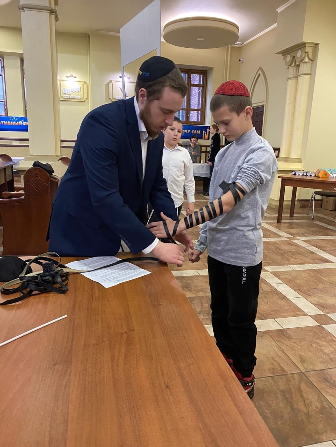 טנקים באוקראינה, לא מה שחשבתם: המבצע החב"די בלב המדינה הבוערת