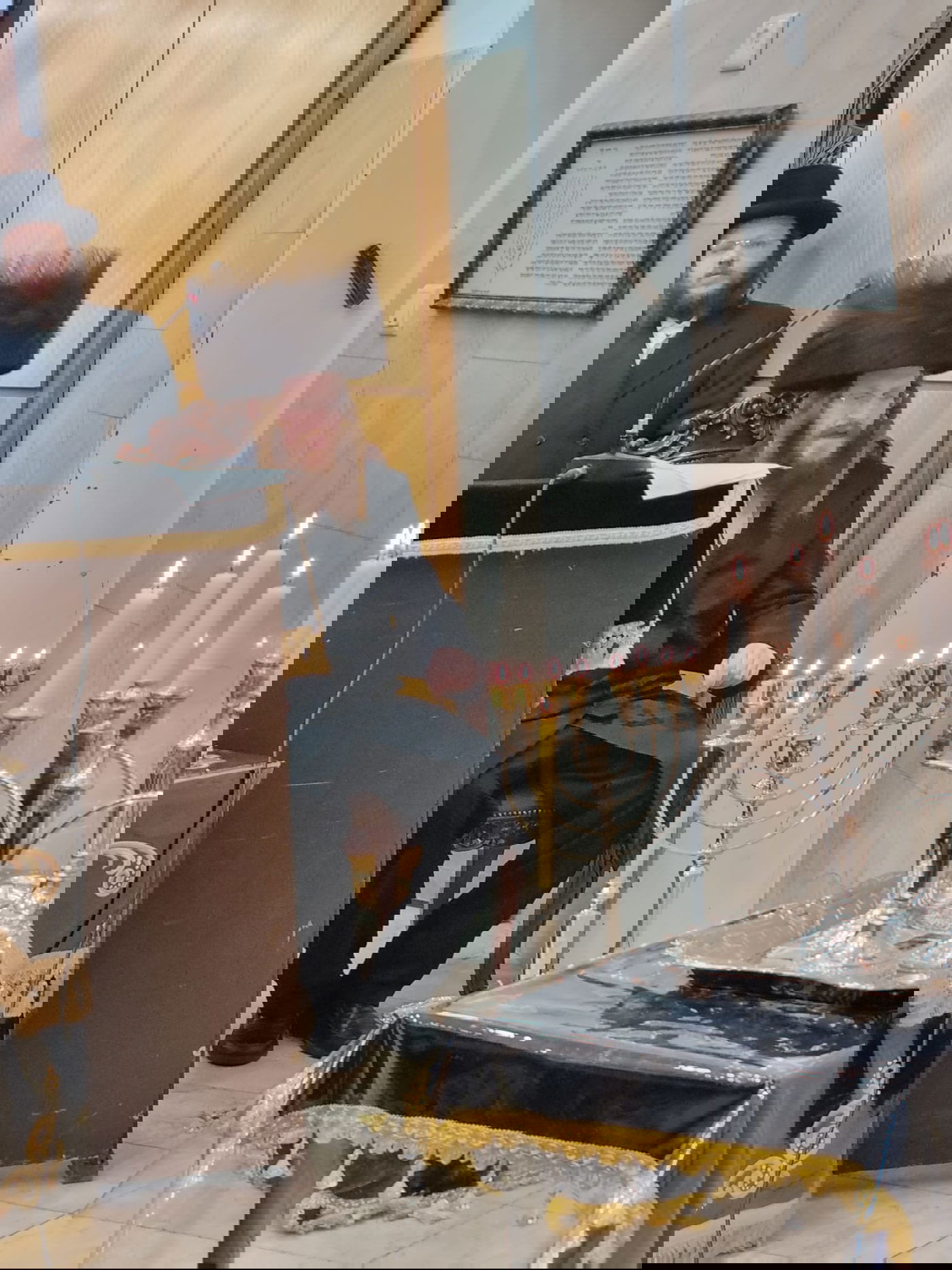 הדלקת נר שמיני של חנוכה בחסידות קאליב