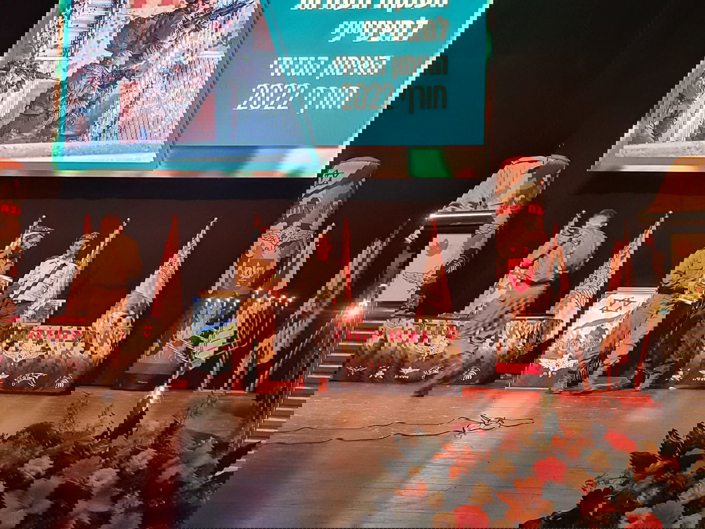 חיילי הגדוד החרדי 'נצח יהודה' הדליקו נר שמיני עם ההורים השכולים