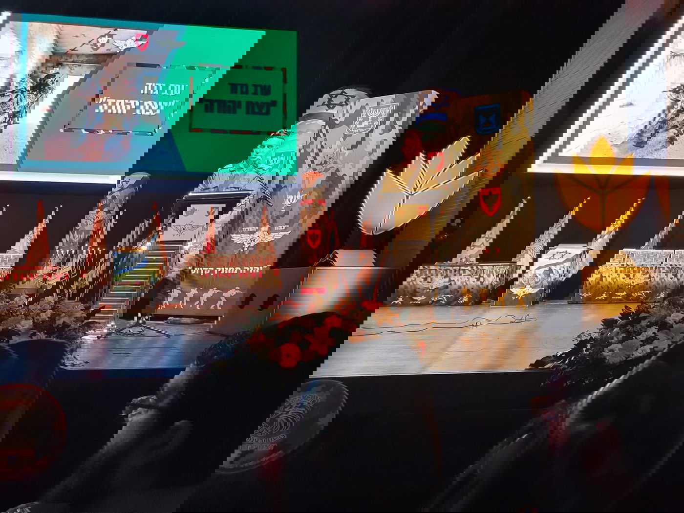 חיילי הגדוד החרדי 'נצח יהודה' הדליקו נר שמיני עם ההורים השכולים