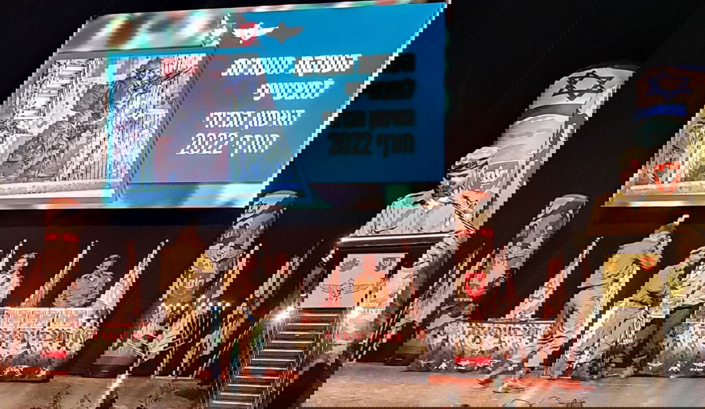 חיילי הגדוד החרדי 'נצח יהודה' הדליקו נר שמיני עם ההורים השכולים