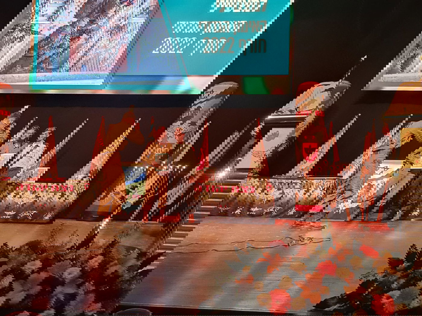 חיילי הגדוד החרדי 'נצח יהודה' הדליקו נר שמיני עם ההורים השכולים