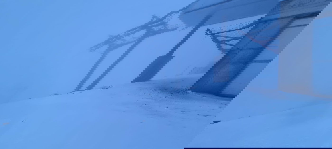 תיעוד מרהיב: שלג ראשון יורד ומכסה בלבן את הרי החרמון