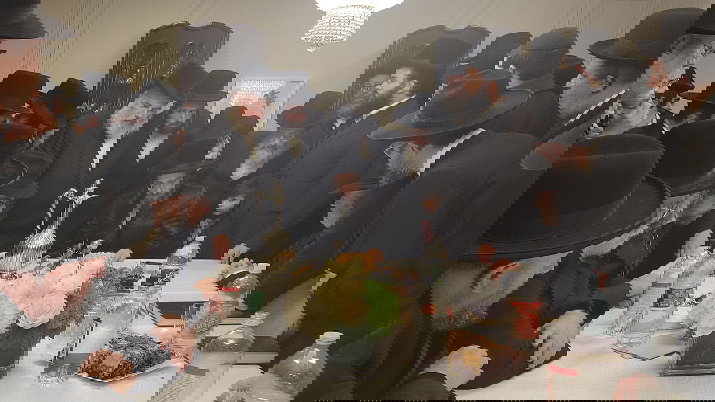 האדמו"ר טס לנחם את סבו, החסידים המתינו בשדה התעופה