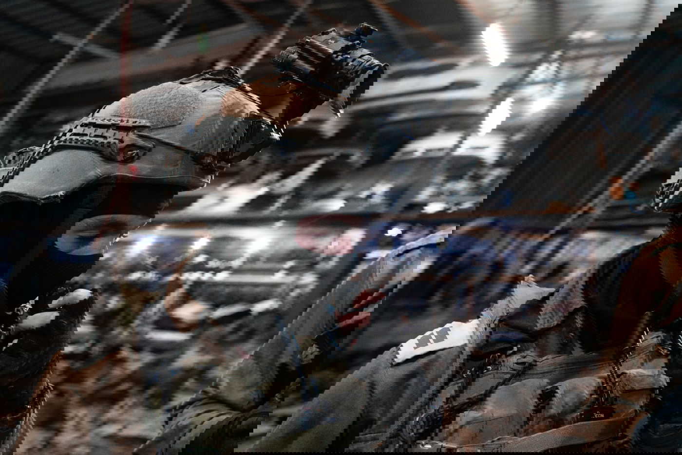 צפו בתיעוד: לוחמי צה"ל ושב"כ במעצר מבוקשים ביו"ש