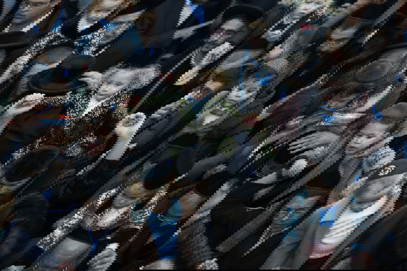 תיעוד: ההמונים ב'זאת חנוכה' בציון הרשב"י במירון