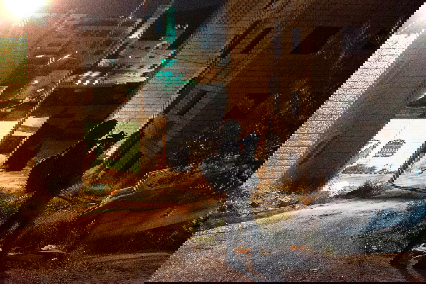 לוחמי צה"ל שב"כ ומג"ב עצרו שבעה מבוקשים | תיעוד