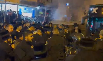 הפגנות לשחרור מצית חנות סלולר בירושלים