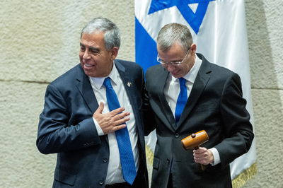 מיקי לוי נפרד מכס היו"ר