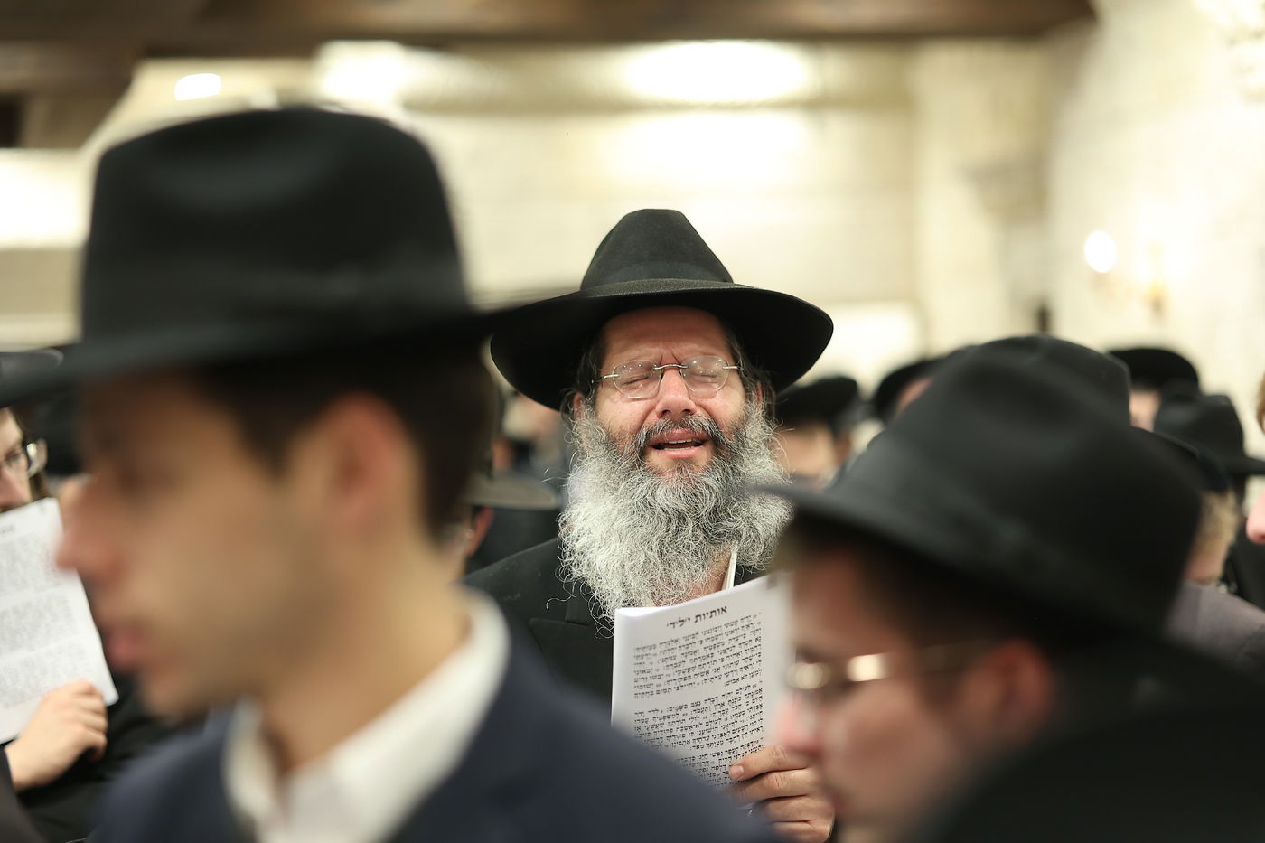 המונים העתירו במעמד "רינה של תורה" בזאת חנוכה | צפו בגלריה