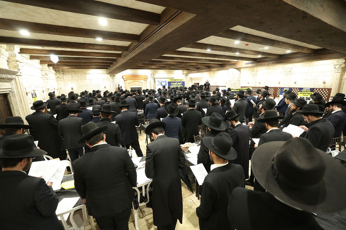 המונים העתירו במעמד "רינה של תורה" בזאת חנוכה | צפו בגלריה