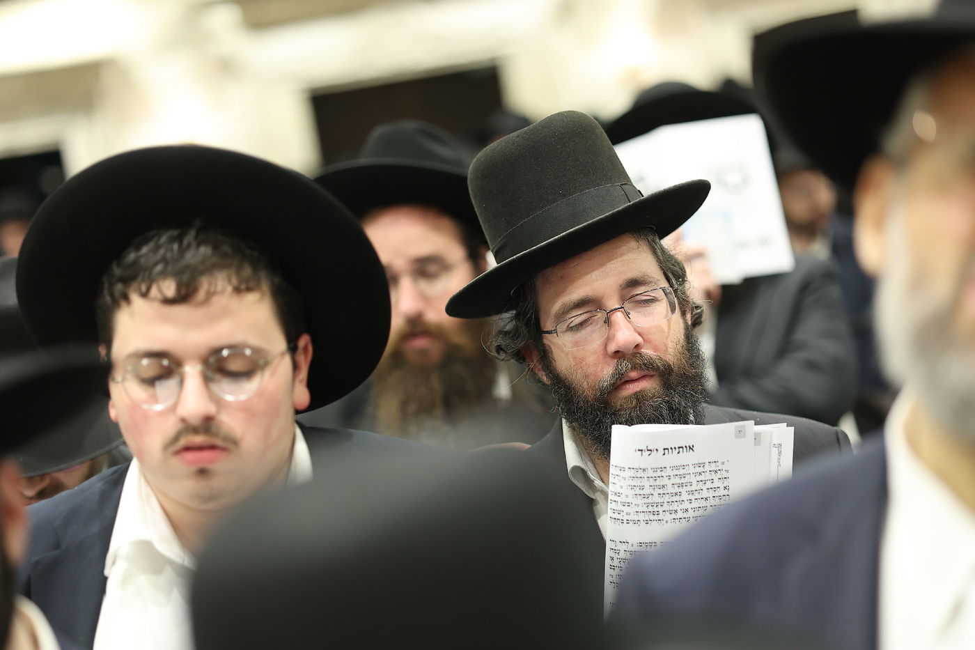 המונים העתירו במעמד "רינה של תורה" בזאת חנוכה | צפו בגלריה