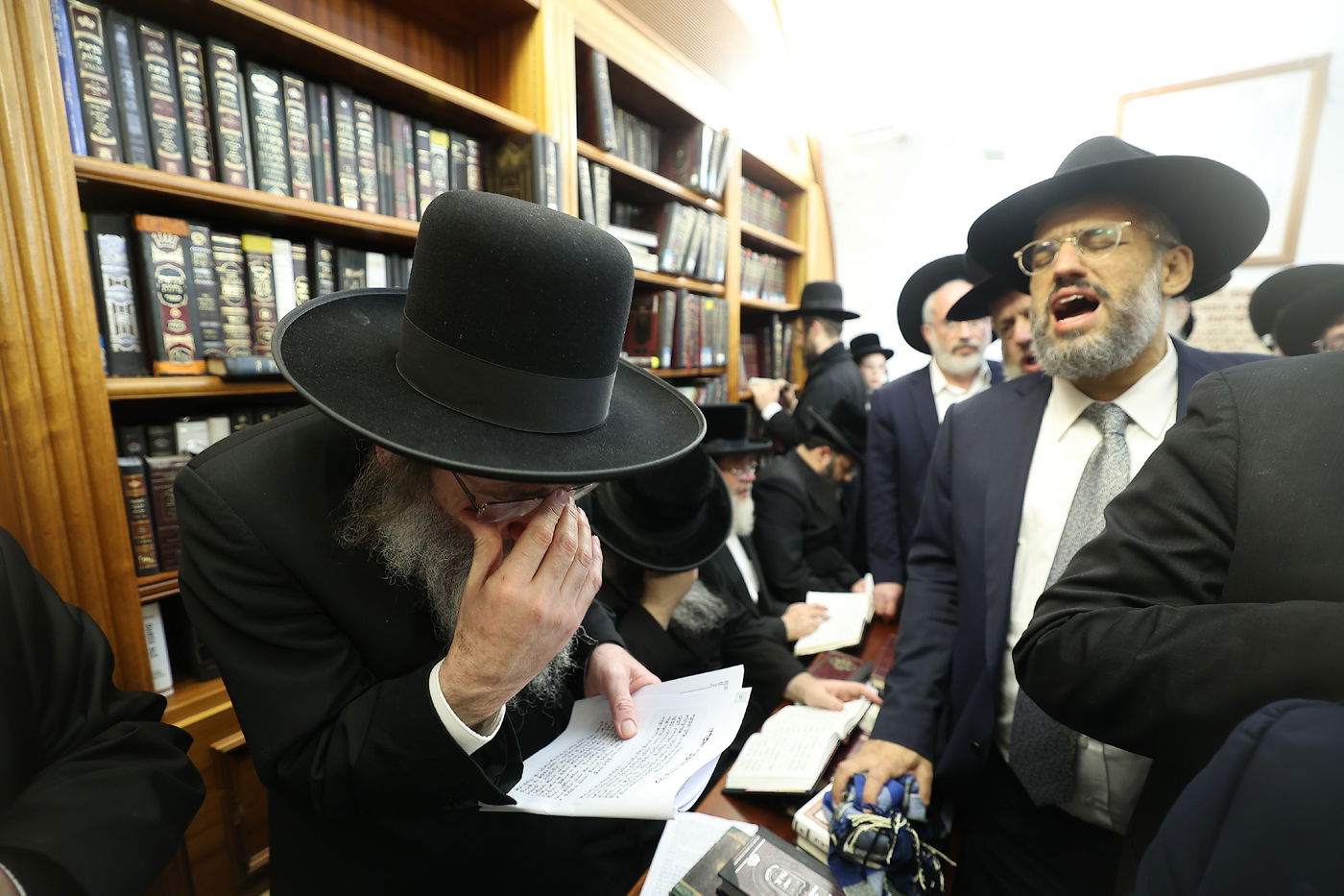 המונים העתירו במעמד "רינה של תורה" בזאת חנוכה | צפו בגלריה