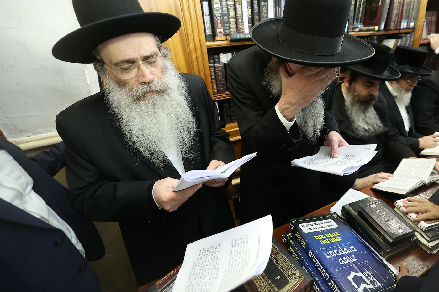 המונים העתירו במעמד "רינה של תורה" בזאת חנוכה | צפו בגלריה